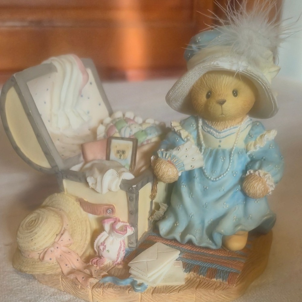 Cherished Teddies Kaitlyn Old Treasures New Memories Figurine 1997 Enesco 302600